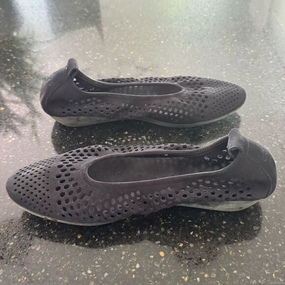 Arche ONAKHO Laser Cut Demi Wedge | Black - Picture 6 of 10